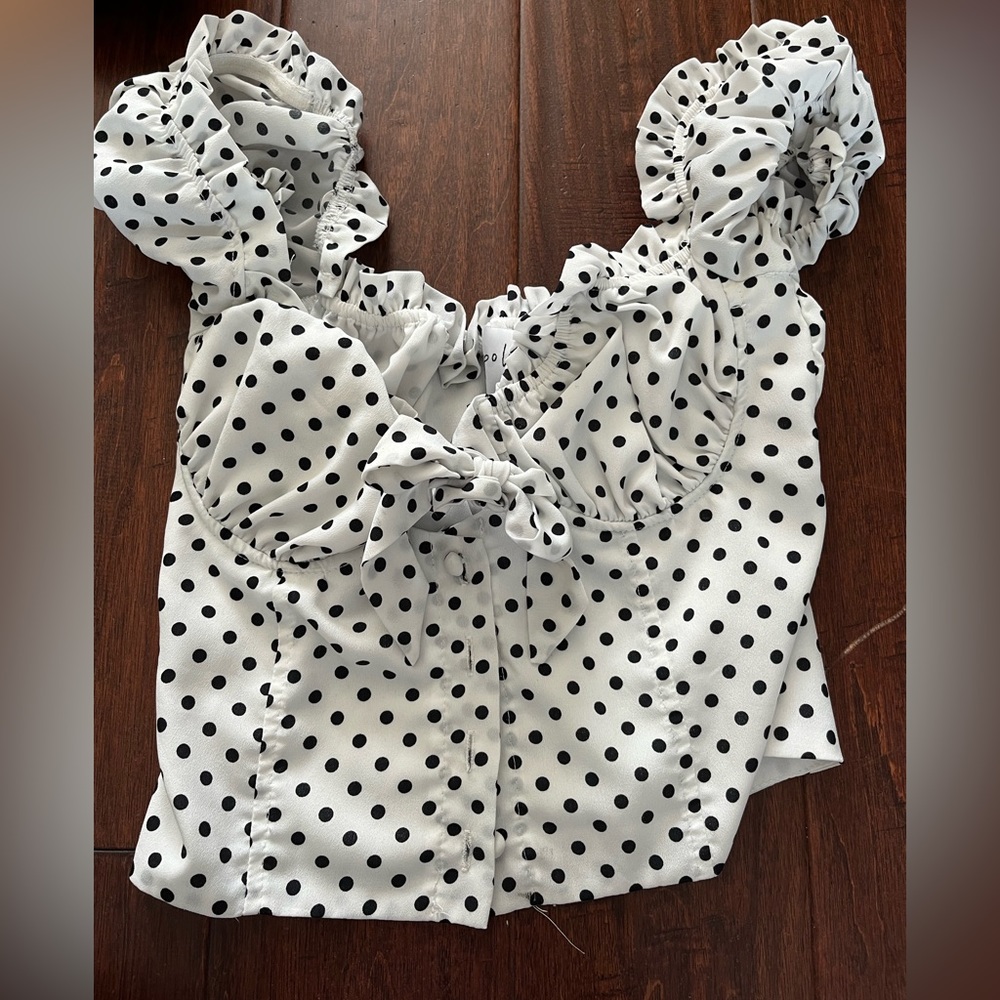 Polly cropped poca dot top